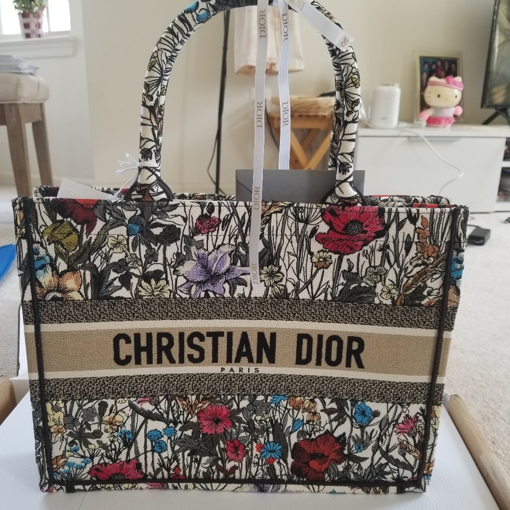 Dior book tote- Do not buy - Picture 2 of 3